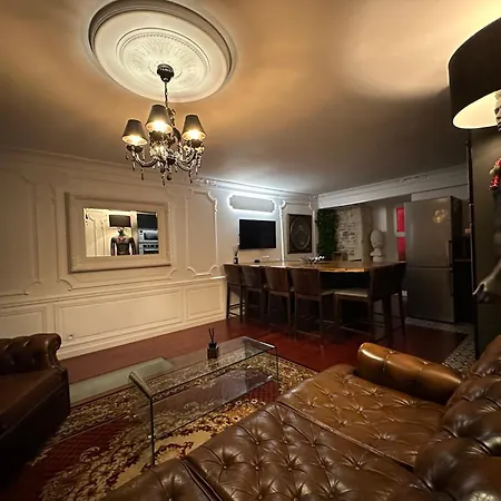 Elegant De Avec Patio *
