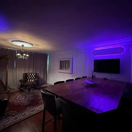 Elegant De Avec Patio דירה לה רושל